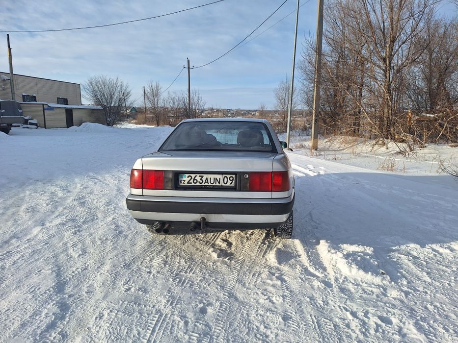 Автомобиль AUDI C 4