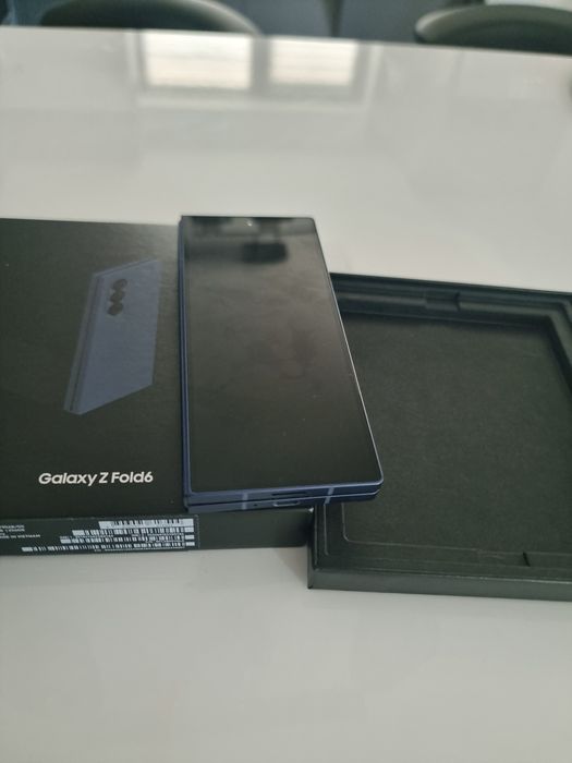 Samsung z fold 6