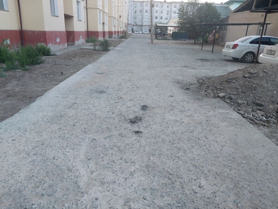 Жай сатылады. 2 ханалы 2-этаж 3-магазин касы