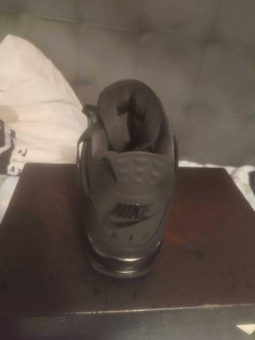 Vand Jordan 4 black cat 2025