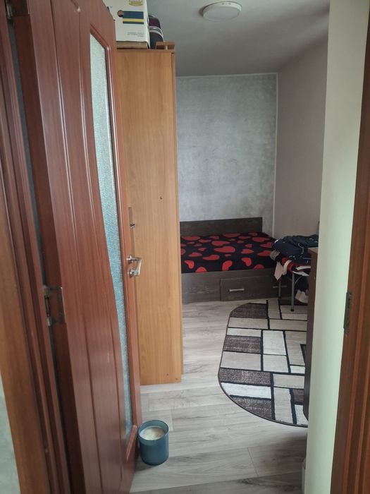 Vand apartament!!
