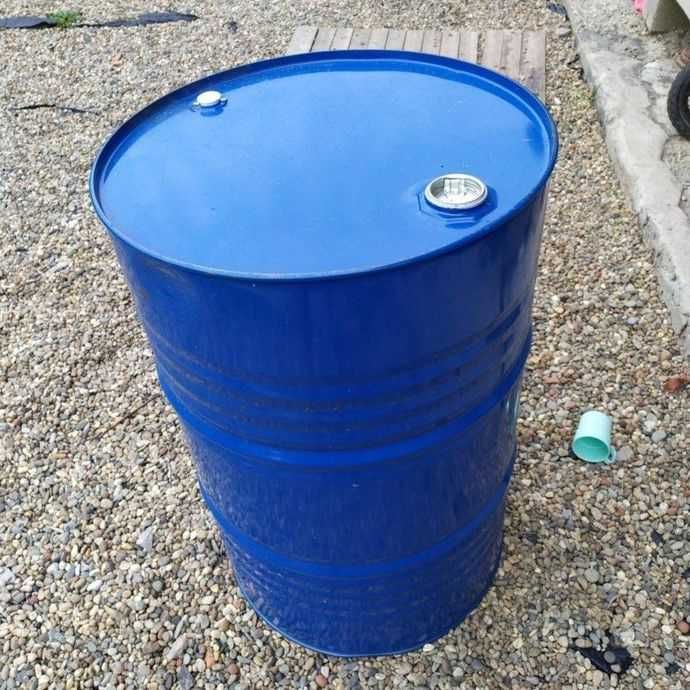 Продается железные бочки 250 л