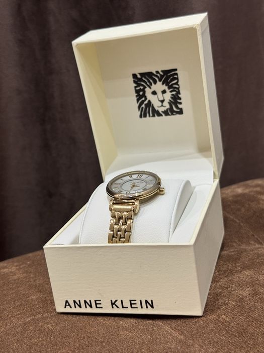 ПРОДАМ часы Anne Klein НОВЫЕ
