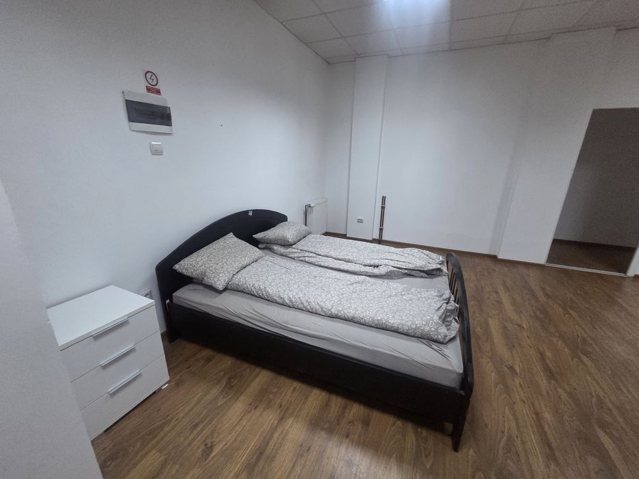 Camere pentru muncitori de inchiriat