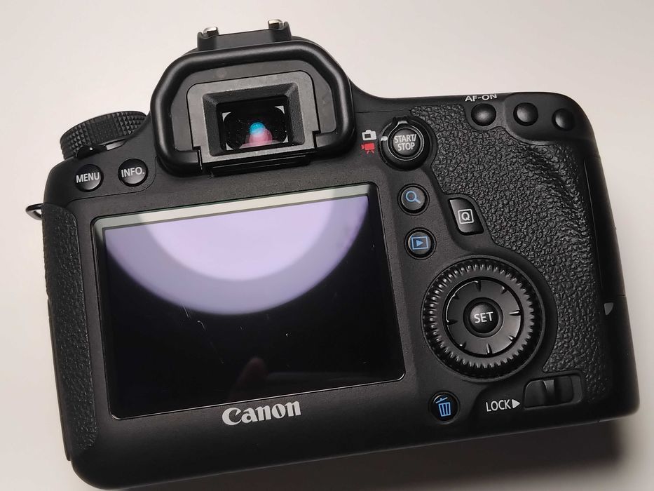 Canon 6D - body 13.5k cadre, 3 baterii