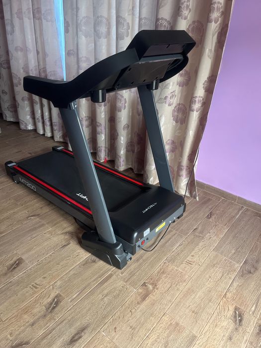 Bandă de alergat electrică model (TECHFIT MT200)
