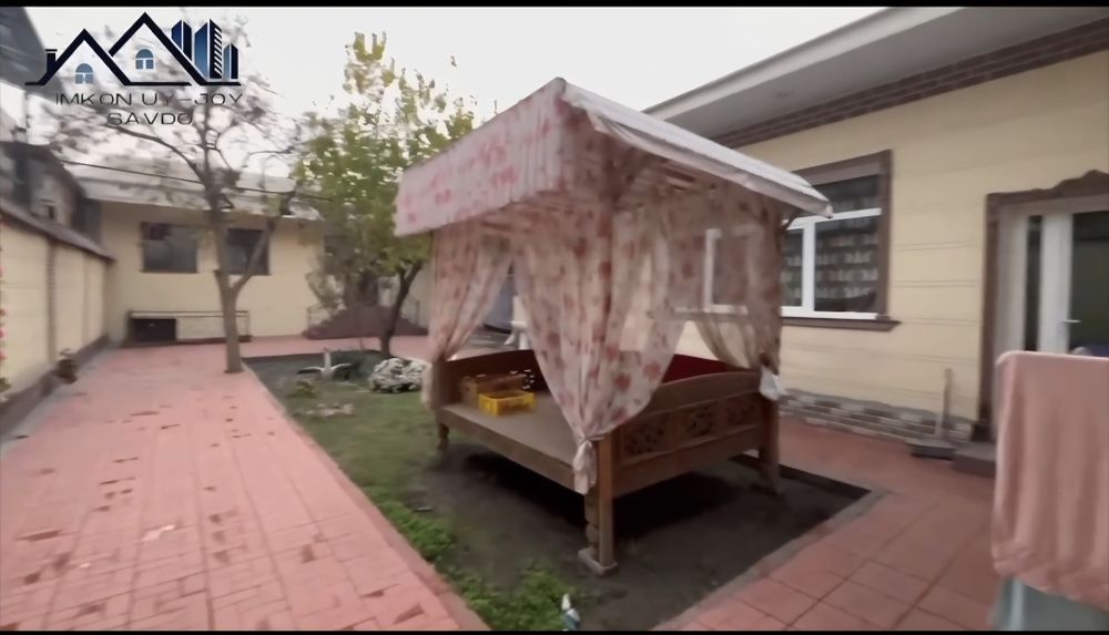 Ховли уй сотилади