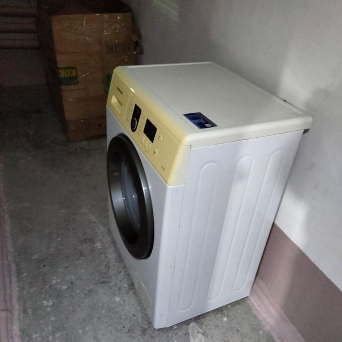 Продам стиральную машину