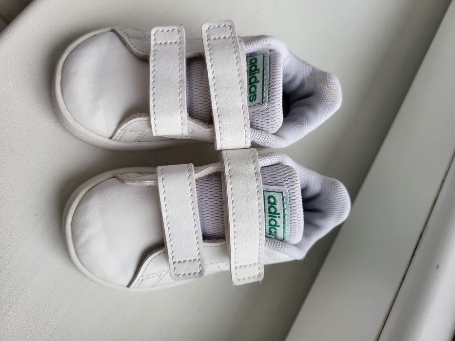 Pantofi sport ADIDAS mărime 20