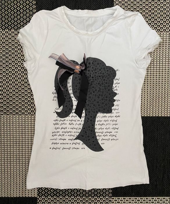 Lot damă XS – fustă neagră lungă +fustă neagră scurtă (cu pantaloni scurți)+ tricou alb elegant