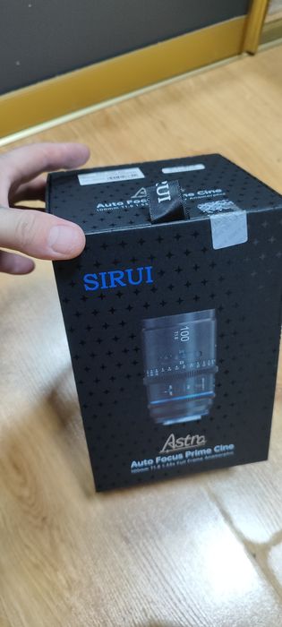 Sirui Astra 100mm T1.8 1.33x Full Frame Anamorphic Sony E