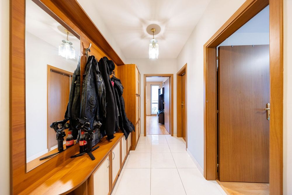 Продава се Тристаен апартамент в Плевен, Широк център - 100 кв.м за 842 €/кв.м - Снимка #8