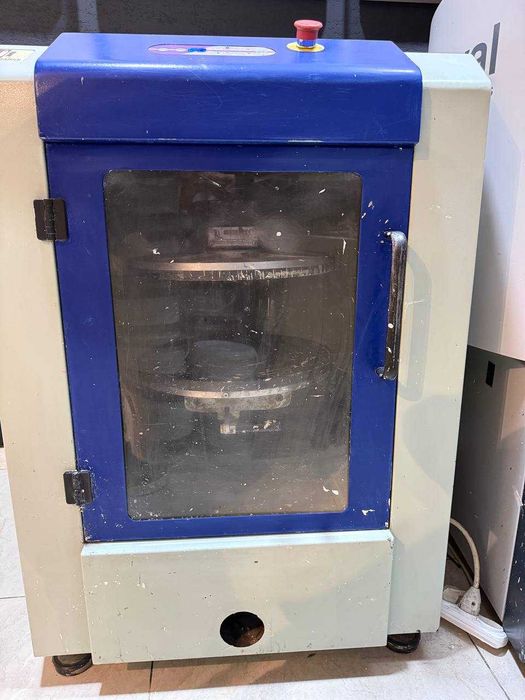 Mikser kraska aralashtirish uchun 
Xolati Alo