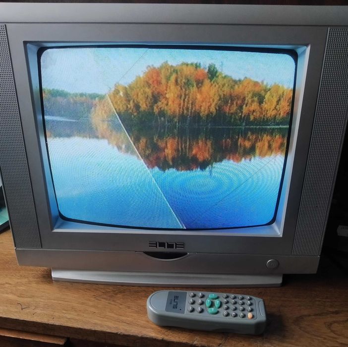Цветен телевизор 14" Elite.
