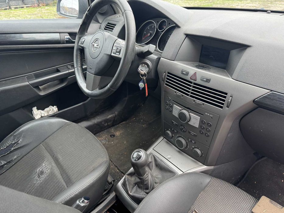 Dezmembrari Dezmembrez Piese piesa Dez Opel Astra H Z19DT 120cp break