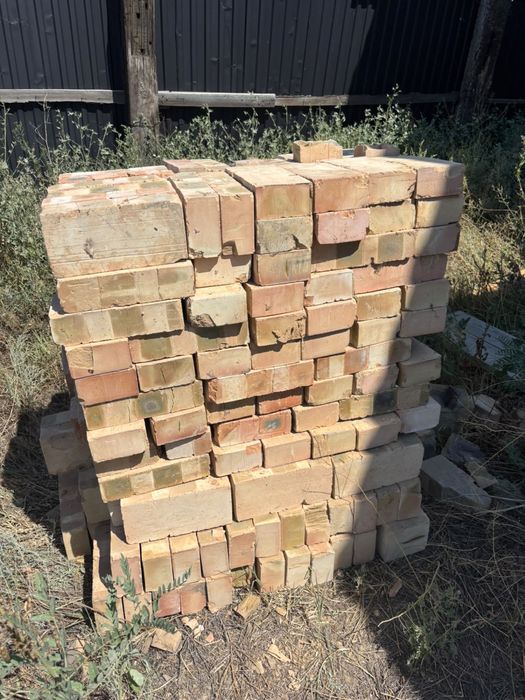 Продам кирпичи..
