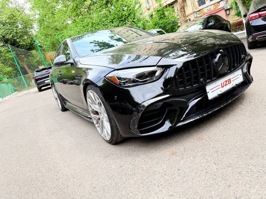 Mercedes-Benz AMG C63 SE performance