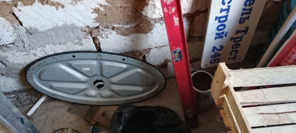 Продам телевизор на запчасти