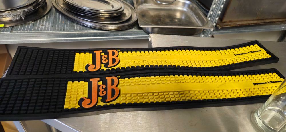 Разпродажба! Чаши, чинии, бар падове