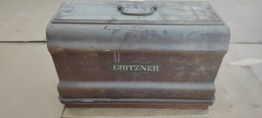 Стара шевна машина Gritzner