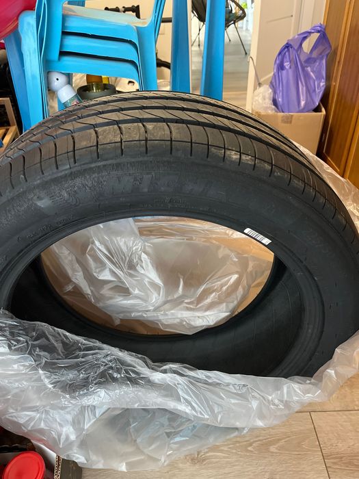 Vand anvelopa noua Michelin 225/50/R18