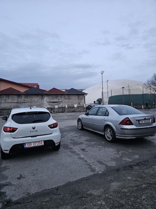 Vand sau schimb ford mondeo cu diverse