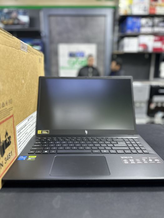 Acer nitro v15 (ANV15-52-58P7)