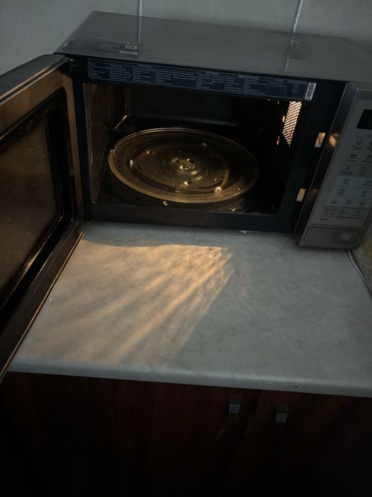 Микровалновая печь samsung