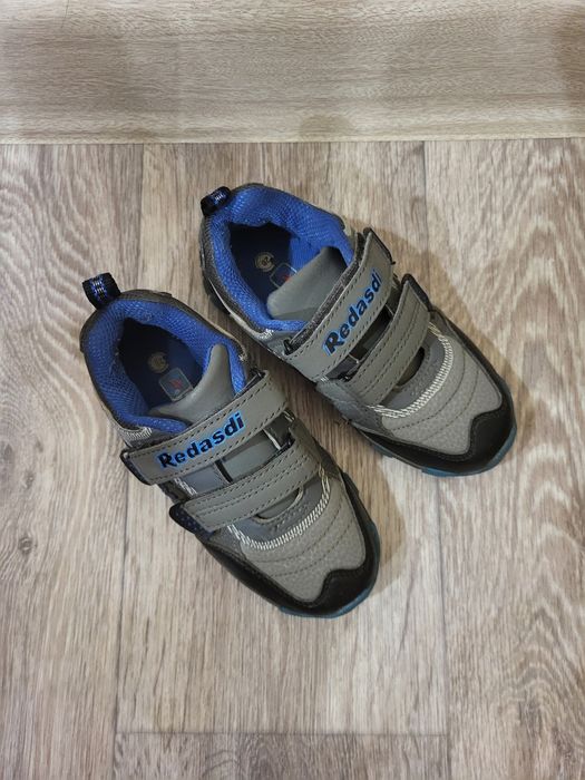 Кроссовки детские