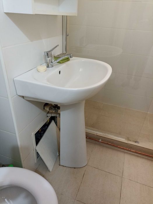 Set baie :chiuveta cu piedestal si baterie monocomanda
