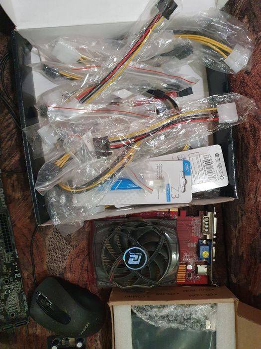 Видео карти,хард дискове, саунд бластер,Cisco, дънни платки и други.