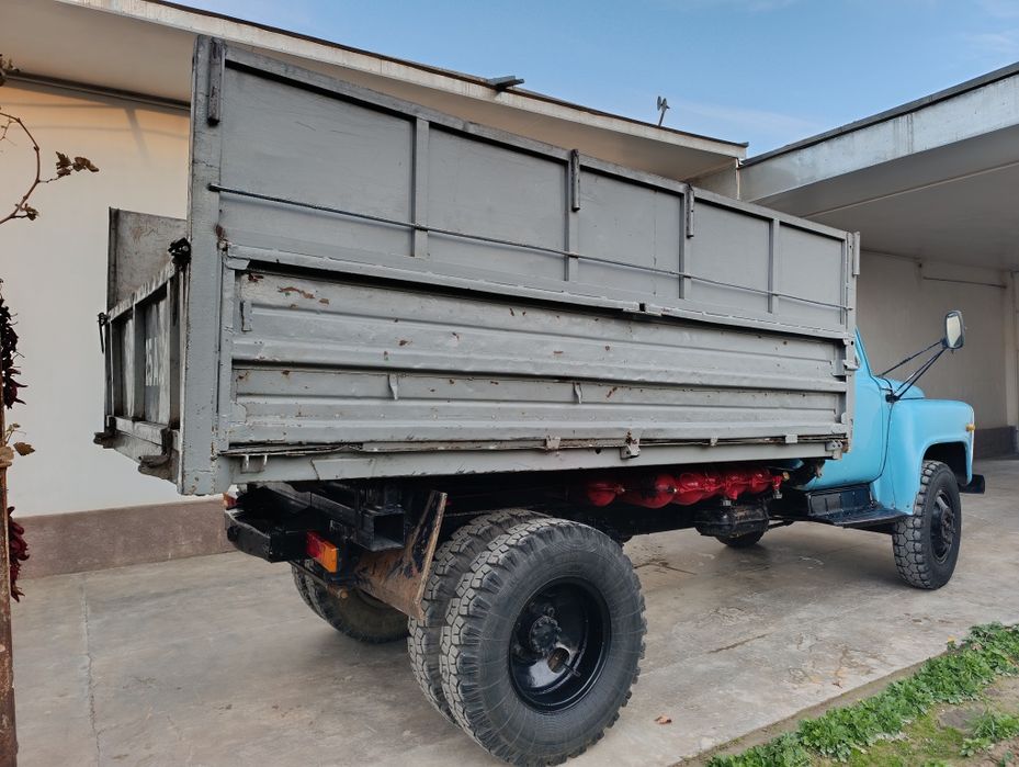 Gaz 53 samasval sotiladi