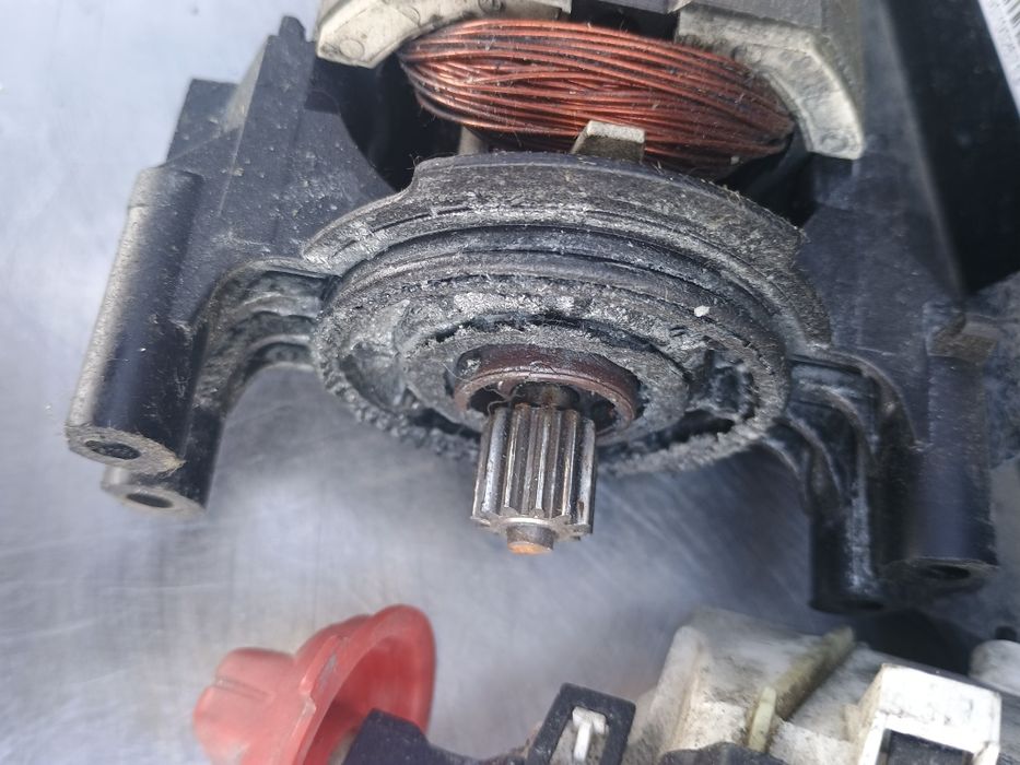 Carcasa,buton on-off și cablu alimentare ,motor defect,BHR 115,Budget