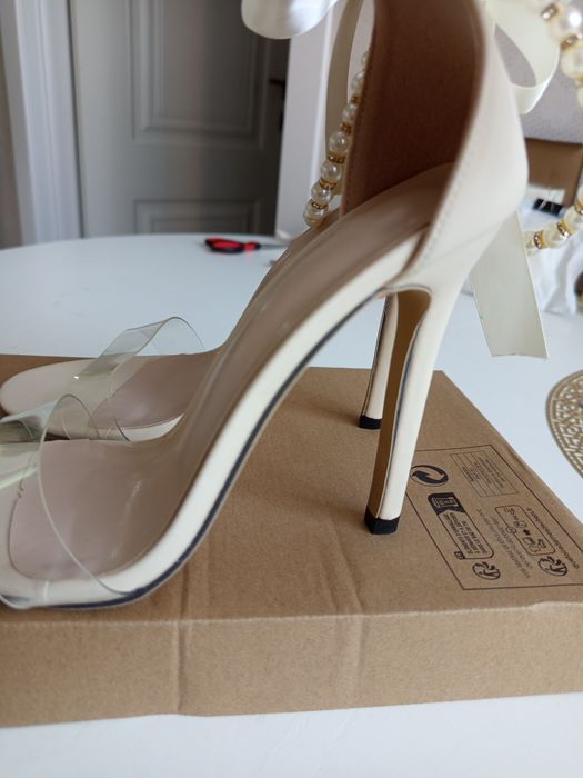 Новый туфли вечерние 36 размер