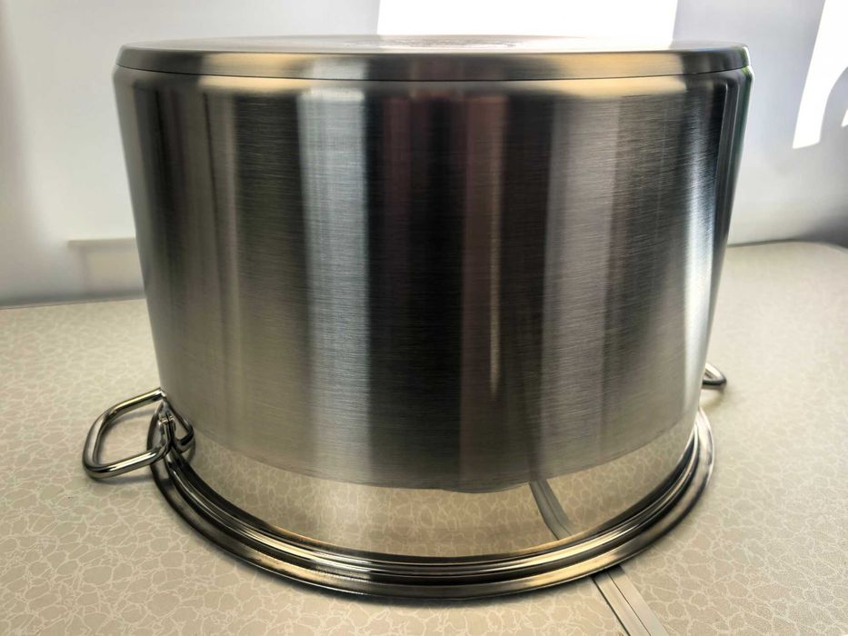 Oala inox 40x27 cm 34 litri cu capac sticla 380 lei