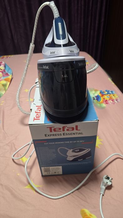 Vand statie calcat Tefal