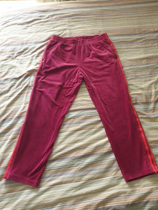 Vand pantaloni Adidas IVY PARK marimea XL