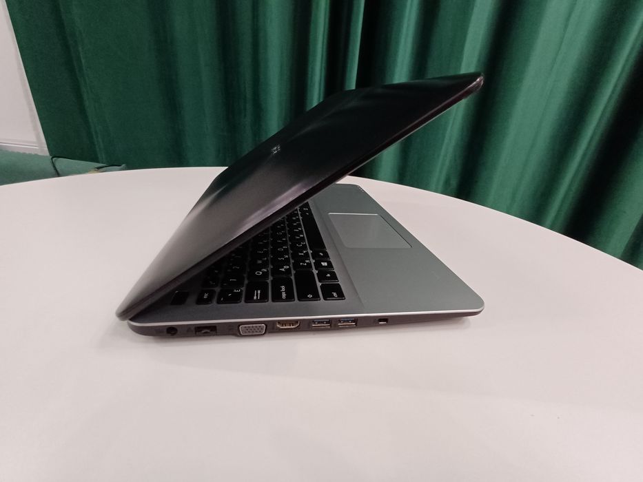 Asus x555uj core i7/8gb/240gb/Nvidia 2gb