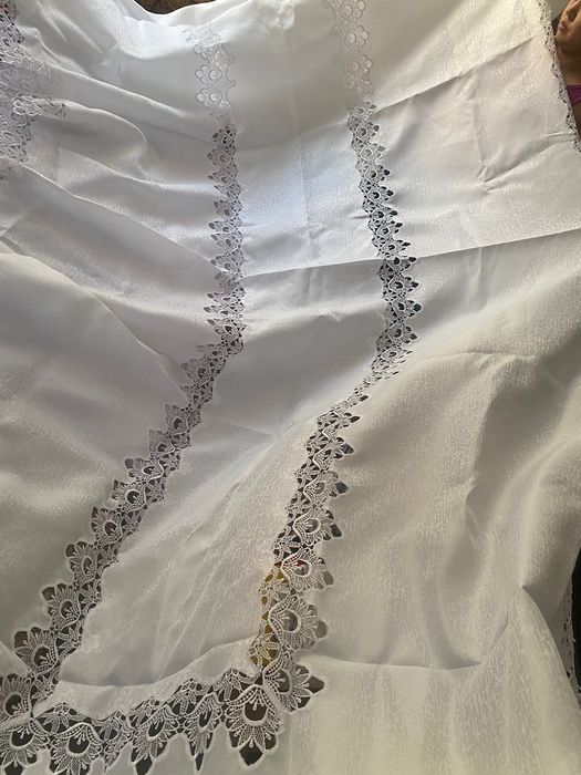 Срочно продаю  Скатерть 5метровый