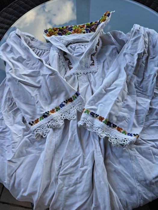 Vând cămăși tradiționale și ițari bărbătești