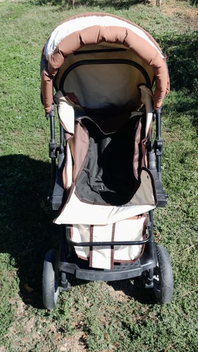 Продам 2 коляски обе по 5000₸