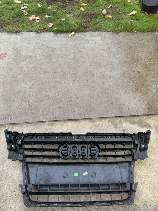 Grilă / Capace oglinzi / proiectoare Audi a4 b8