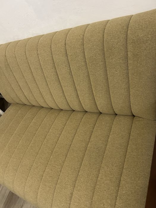 Canapea in stil modern - Lemn masiv