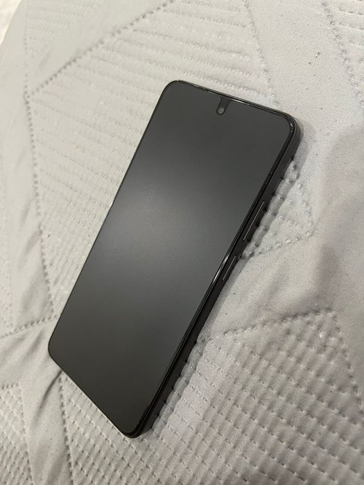 смартфон Realme C75 (модель RMX3941)