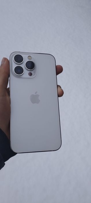 Iphone 13 pro holati zo’r sastayanasi narmalni hech joyi alishmagan ar