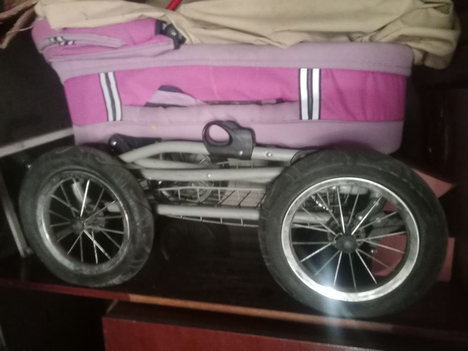 Продам коляску лето зима.