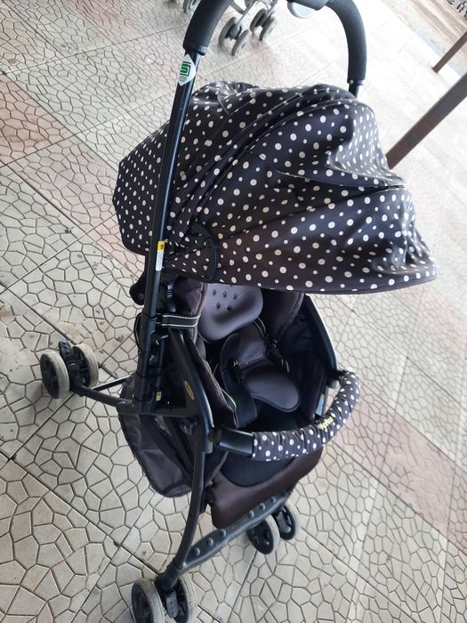 Продам прогулочную коляску