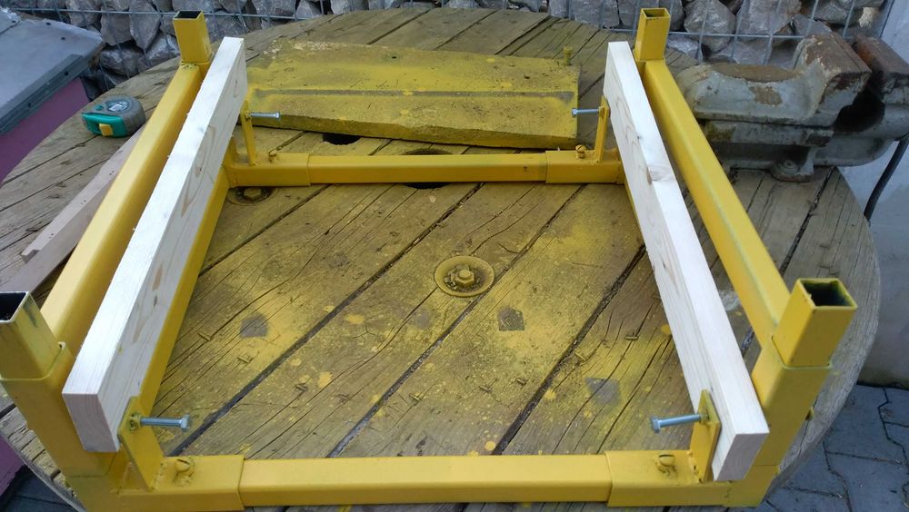 Matrita,dispozitiv,cadru batut rame stupi capacitate 10 rame