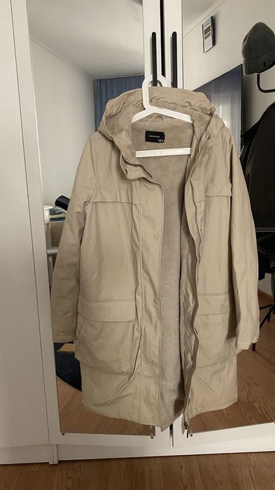 Продам 2 куртки р46-48