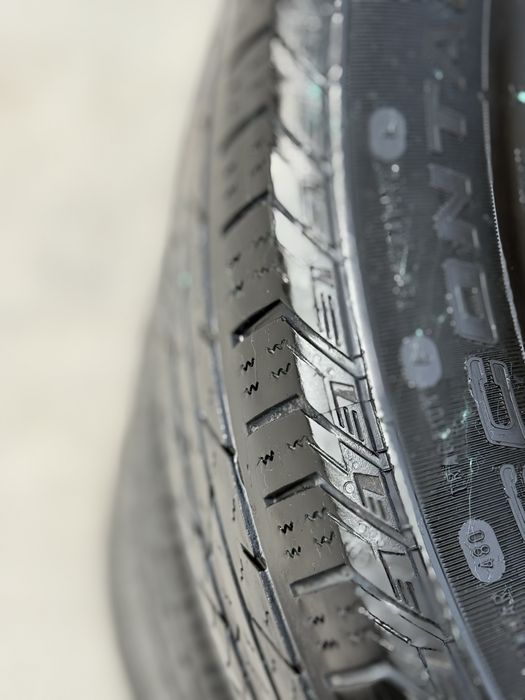 Продам летние лезина Контенинтпль.